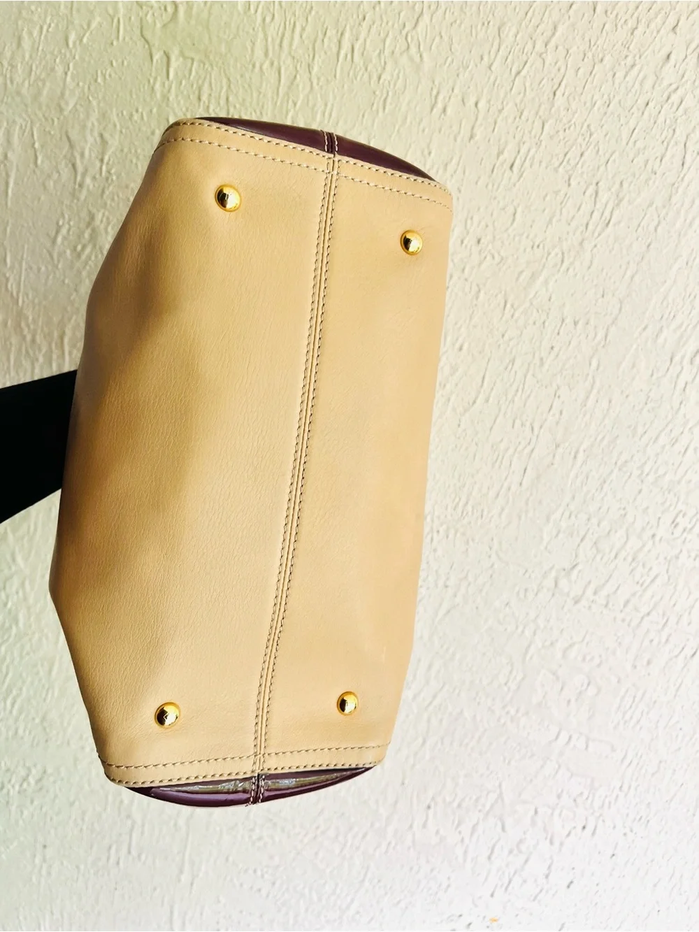 Fendi color has satchel